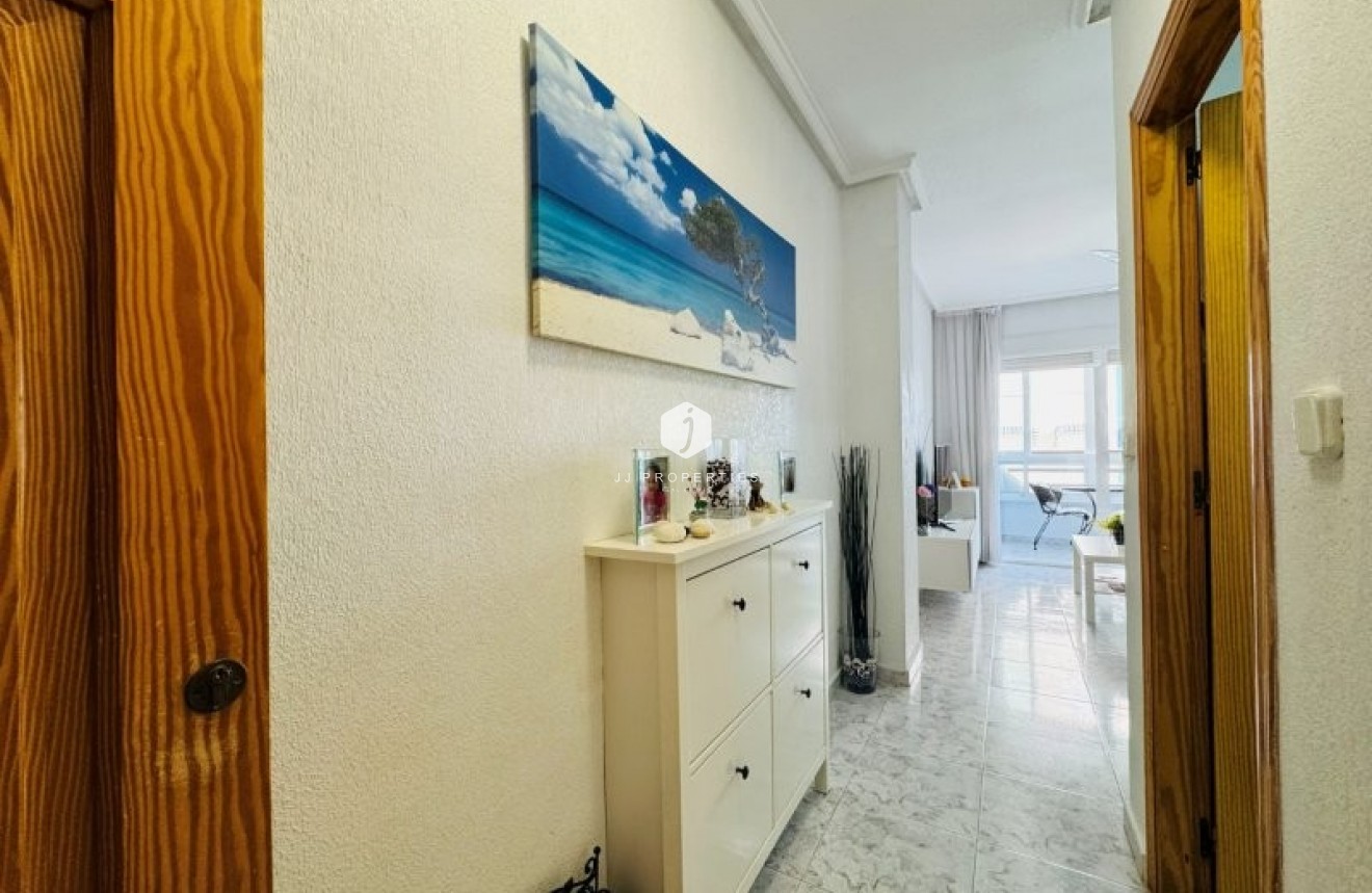 Resale - Apartment / flat -
La Mata - Costa Blanca