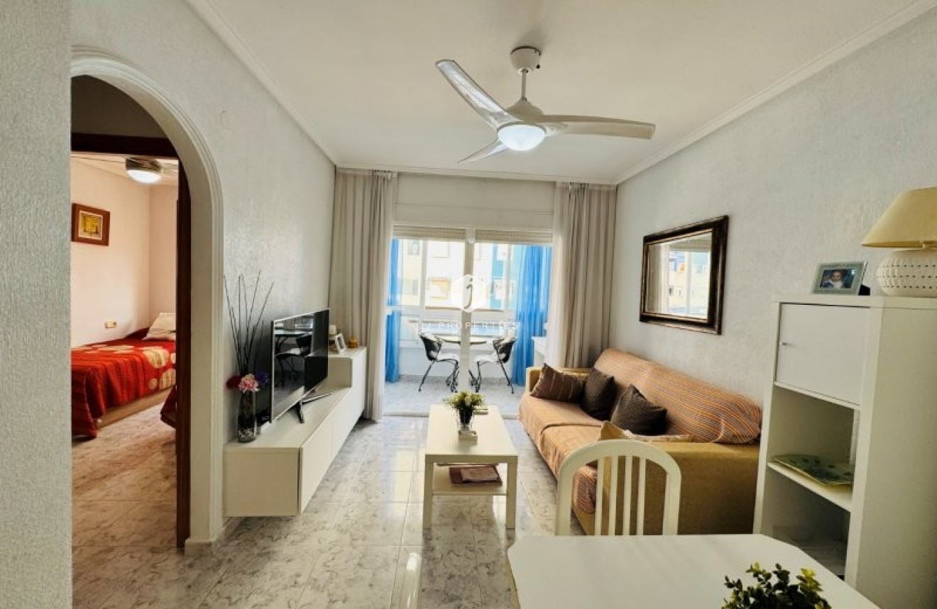 Resale - Apartment / flat -
La Mata - Costa Blanca