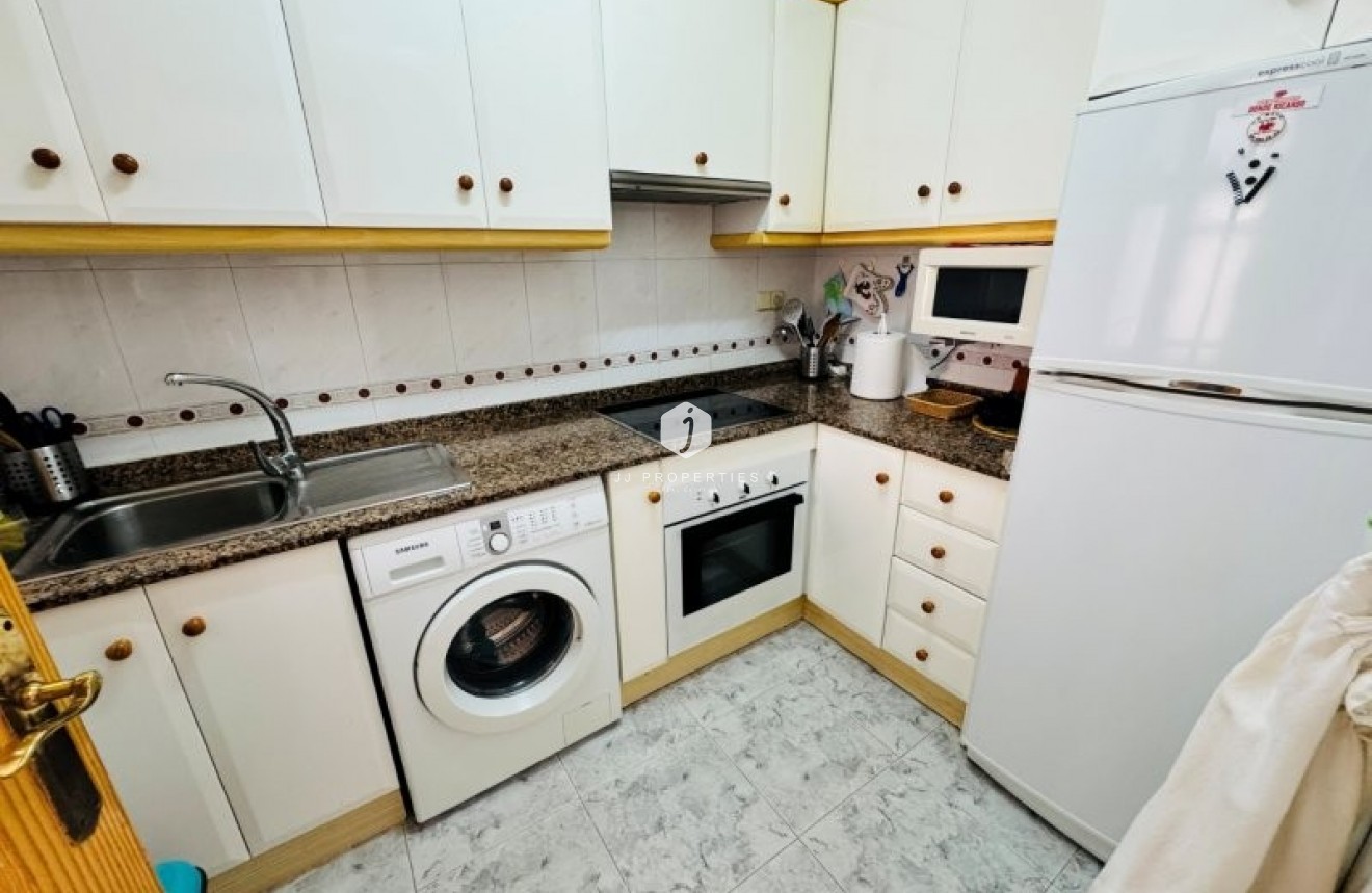 Resale - Apartment / flat -
La Mata - Costa Blanca