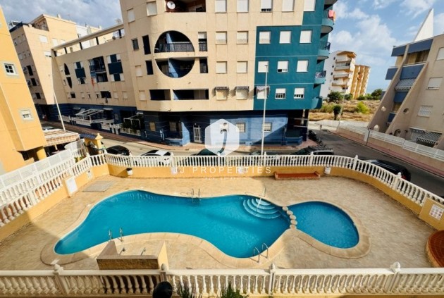 Resale - Apartment / flat -
La Mata - Costa Blanca
