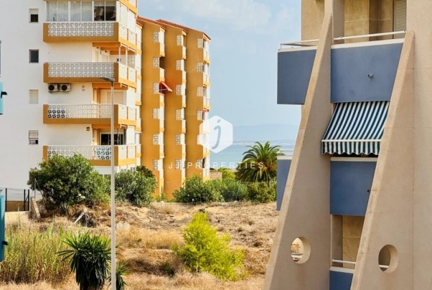 Resale - Apartment / flat -
La Mata - Costa Blanca