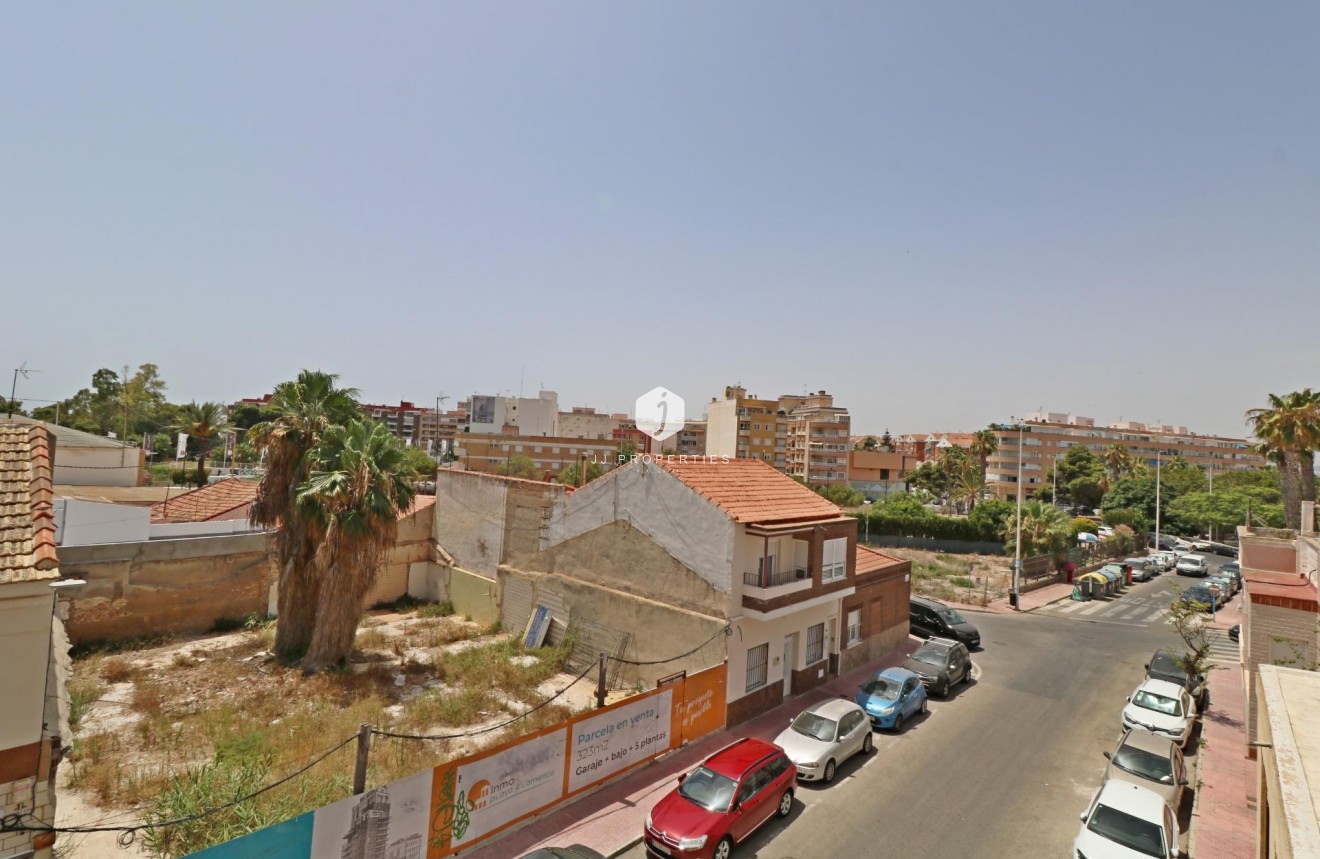 Tweedehands - Appartement / flat -
Torrevieja - Acequion