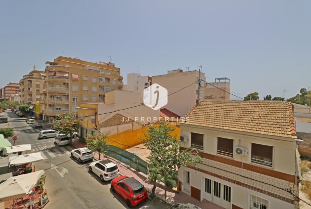 Tweedehands - Appartement / flat -
Torrevieja - Acequion