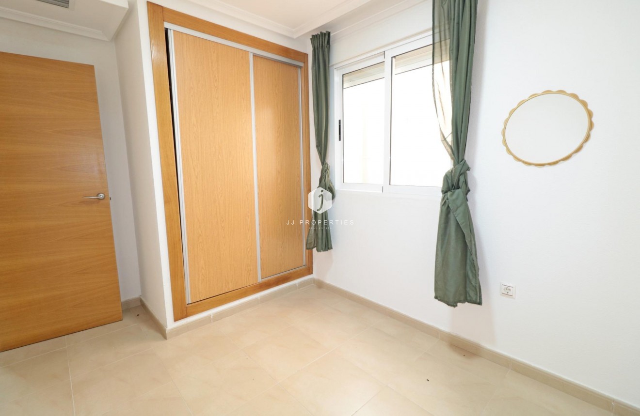 Tweedehands - Appartement / flat -
Torrevieja - Acequion