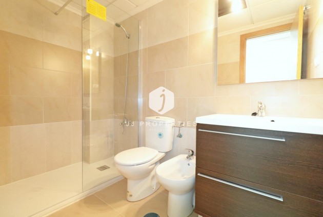 Tweedehands - Appartement / flat -
Torrevieja - Acequion