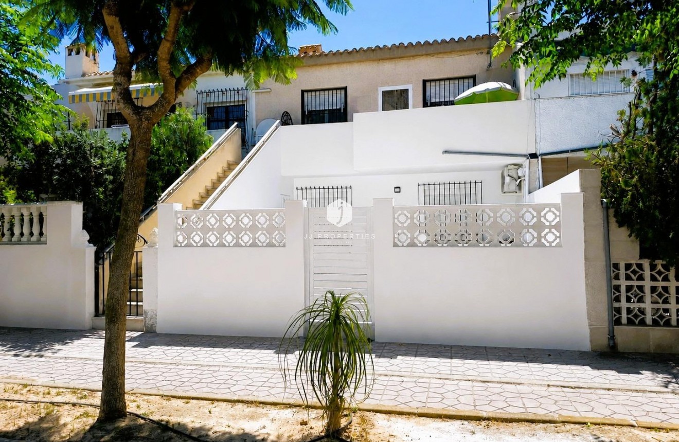 Segunda mano - Bungalow -
Orihuela Costa - Costa Blanca