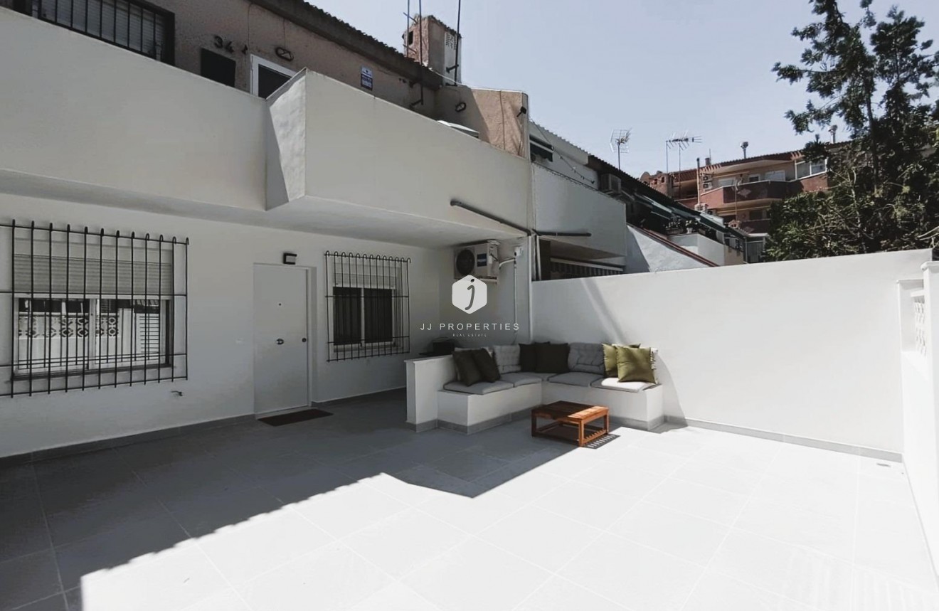 Segunda mano - Bungalow -
Orihuela Costa - Costa Blanca