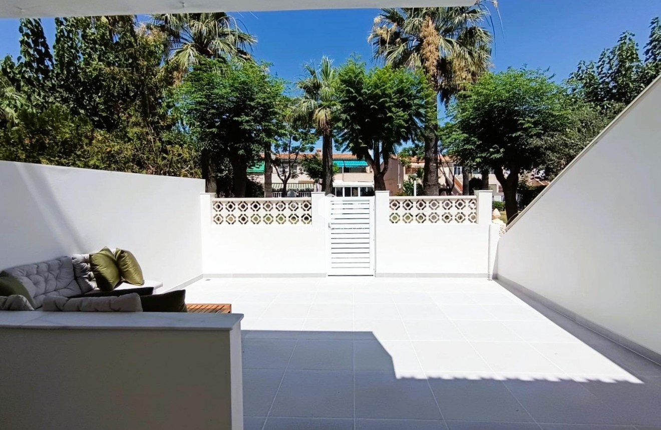 Segunda mano - Bungalow -
Orihuela Costa - Costa Blanca