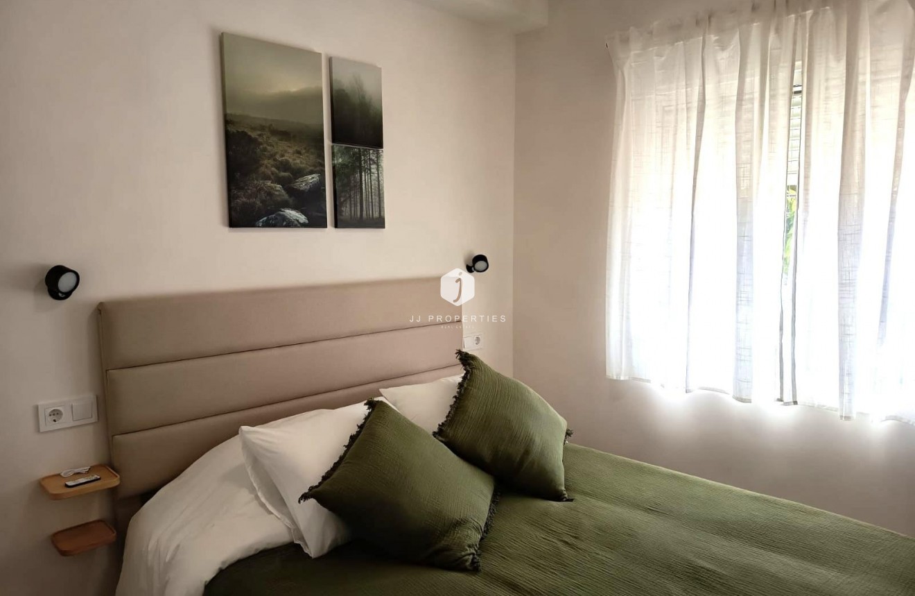 Segunda mano - Bungalow -
Orihuela Costa - Costa Blanca