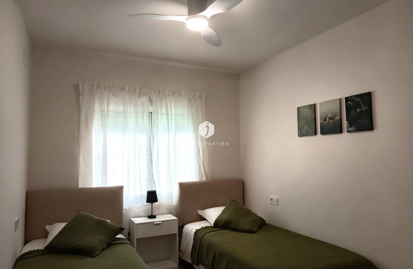 Segunda mano - Bungalow -
Orihuela Costa - Costa Blanca