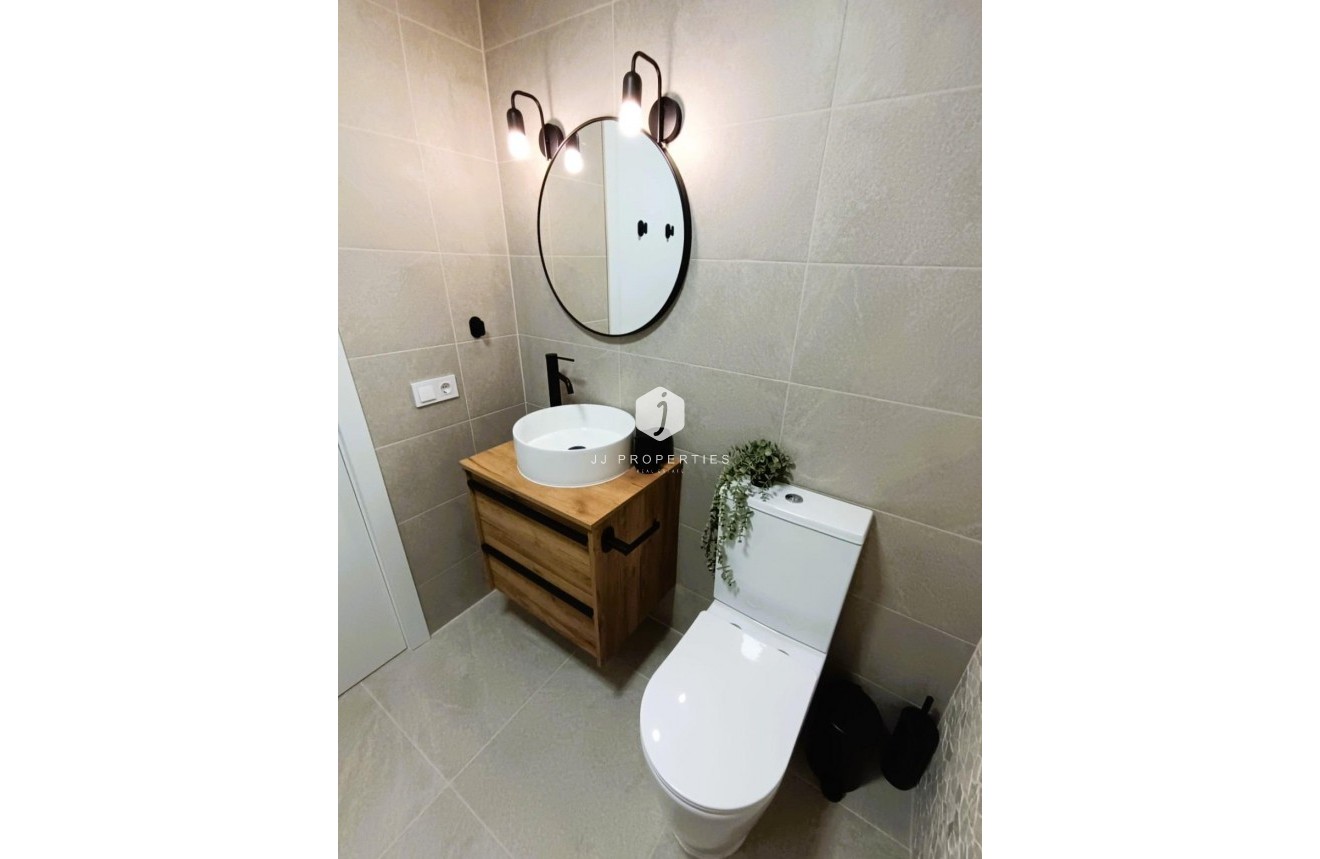 Segunda mano - Bungalow -
Orihuela Costa - Costa Blanca