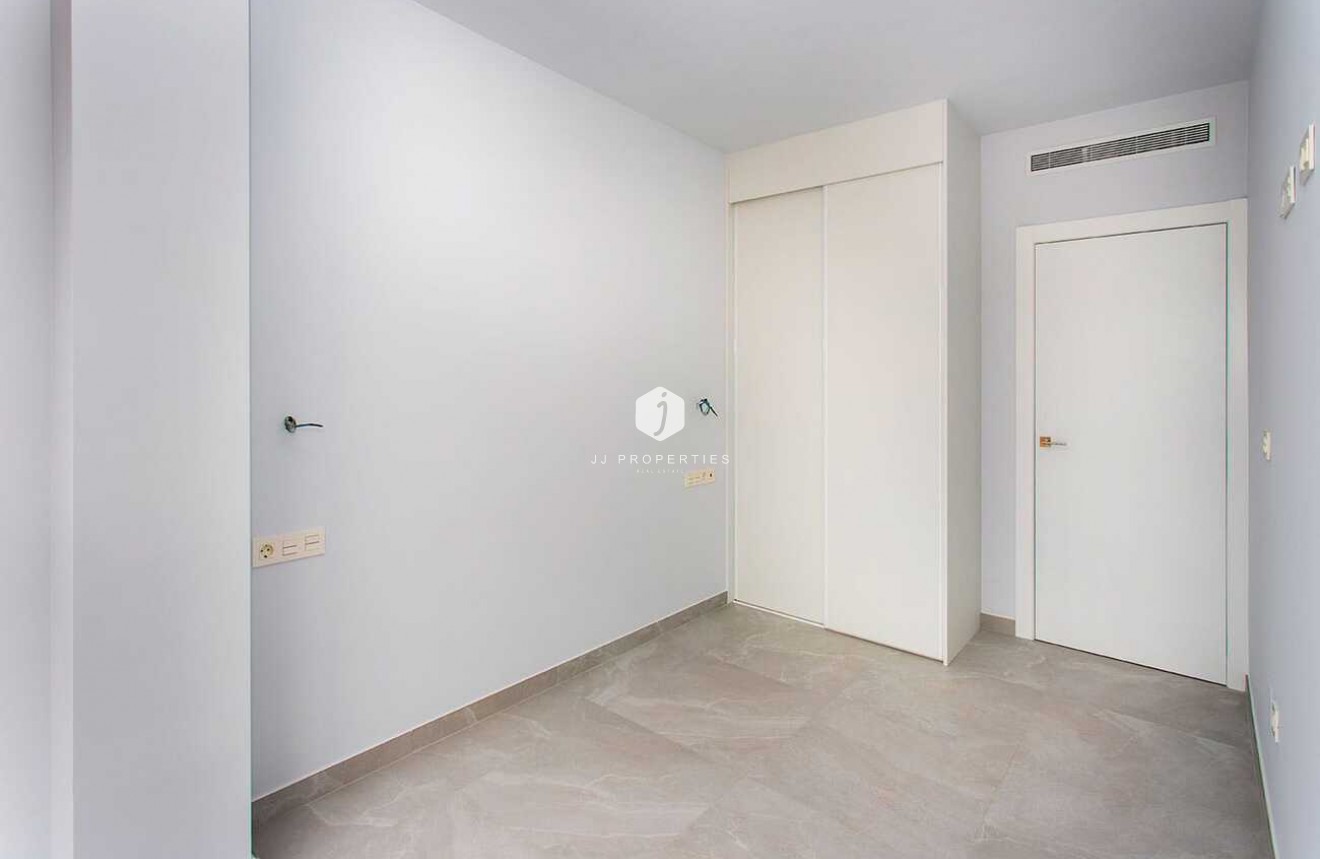 Tweedehands - Appartement / flat -
Torrevieja - CENTRE PLAYA DEL CURA LAS PISCINAS