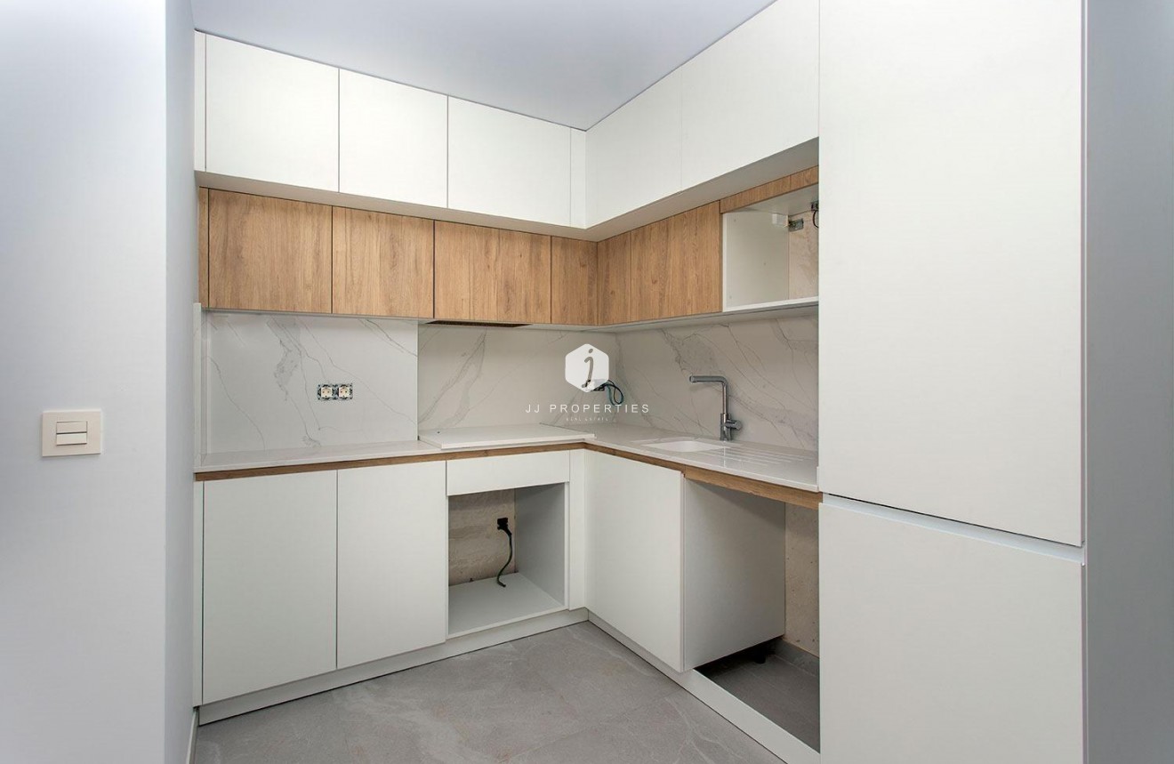 Resale - Apartment / flat -
Torrevieja - Playa del Cura
