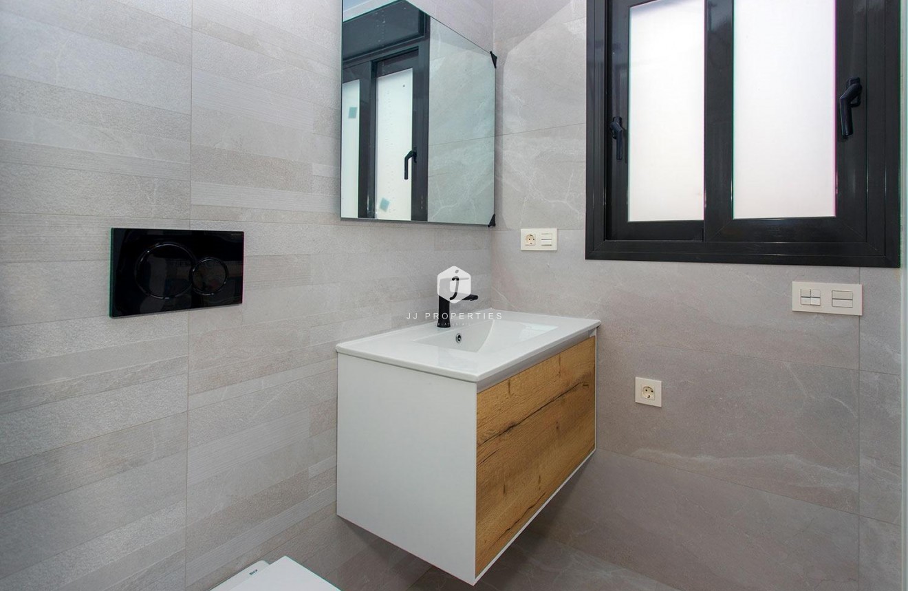 Resale - Apartment / flat -
Torrevieja - Playa del Cura