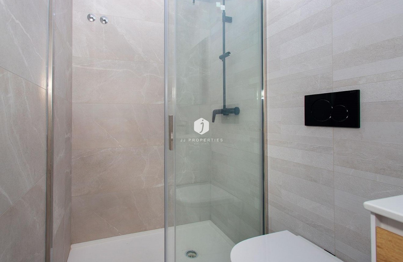 Resale - Apartment / flat -
Torrevieja - Playa del Cura