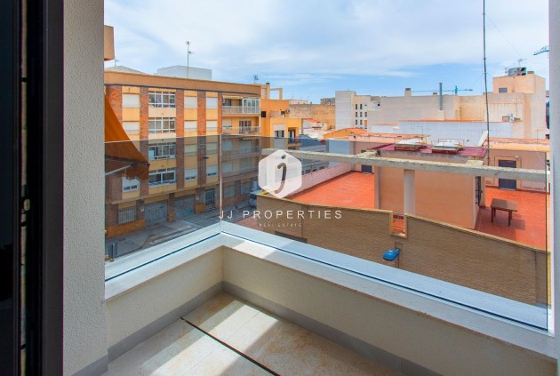 Resale - Apartment / flat -
Torrevieja - Playa del Cura