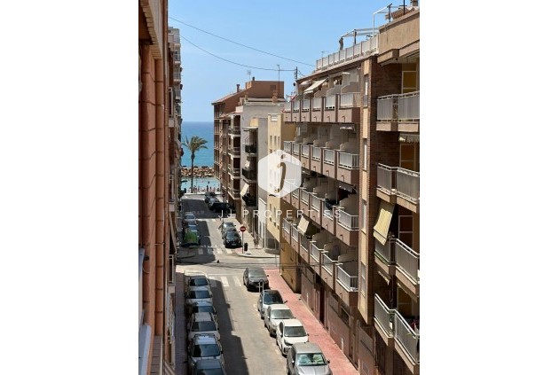 Resale - Apartment / flat -
Torrevieja - Playa del Cura