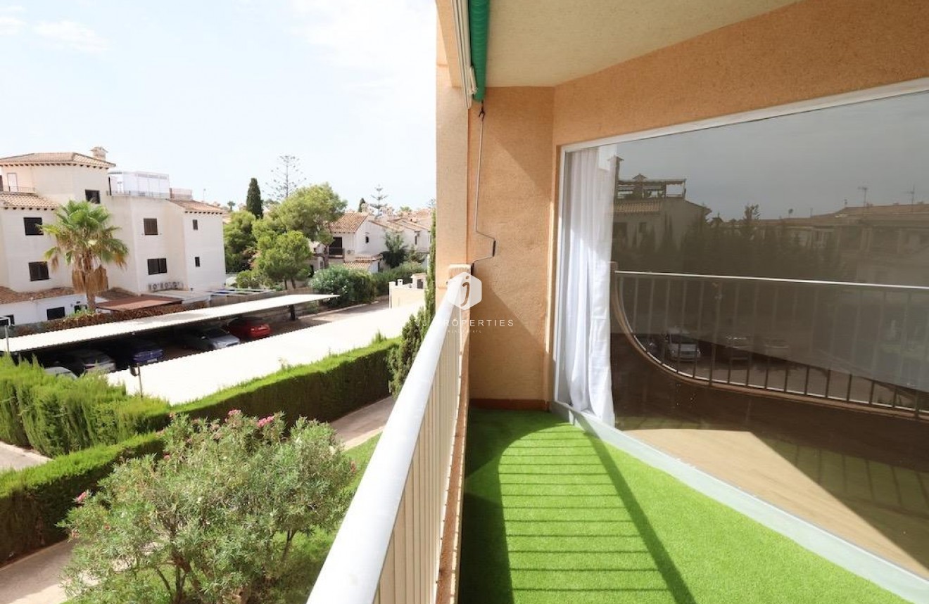 Aus zweiter Hand - Wohnung -
Orihuela Costa - Costa Blanca