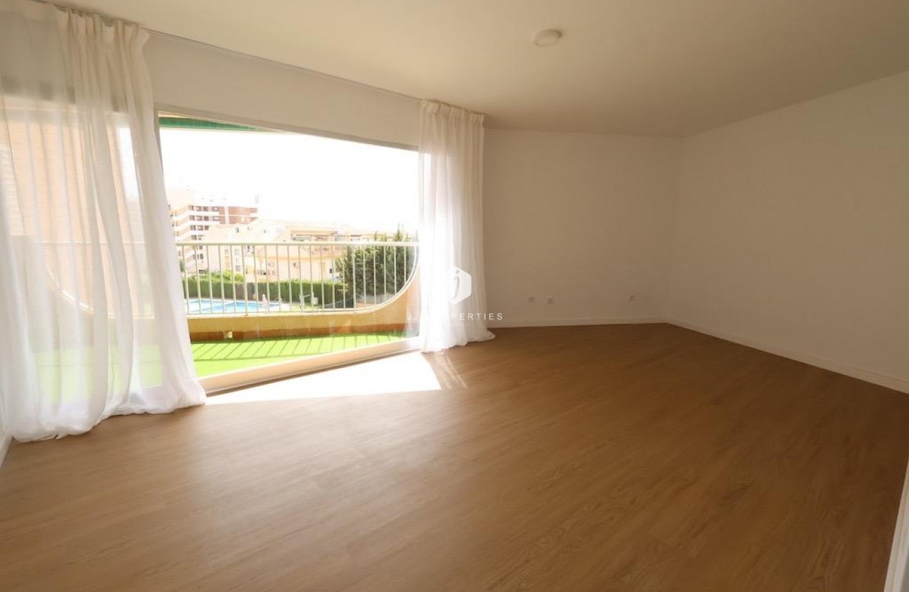 Aus zweiter Hand - Wohnung -
Orihuela Costa - Costa Blanca