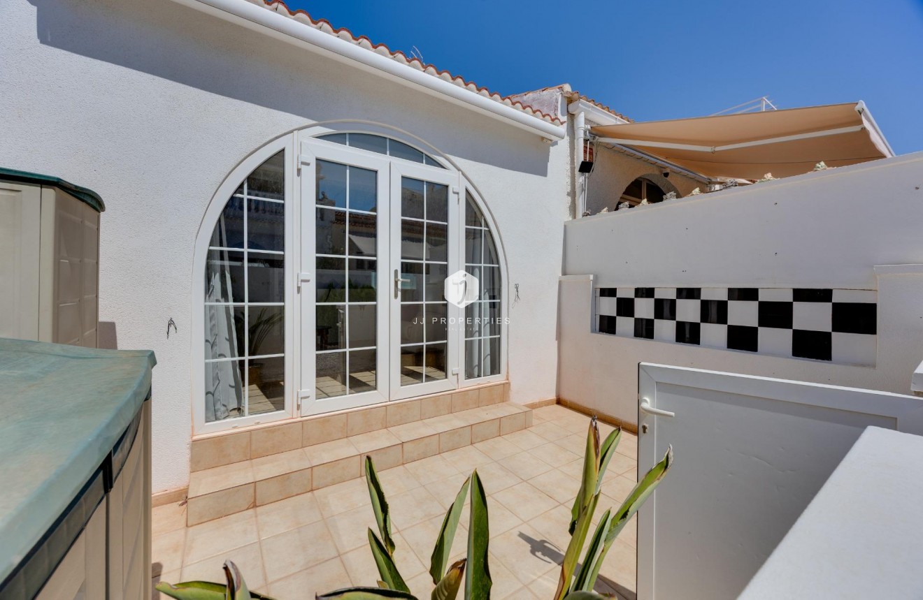 D'occasion - Chalet -
Torrevieja - La Siesta - El Salado - Torreta