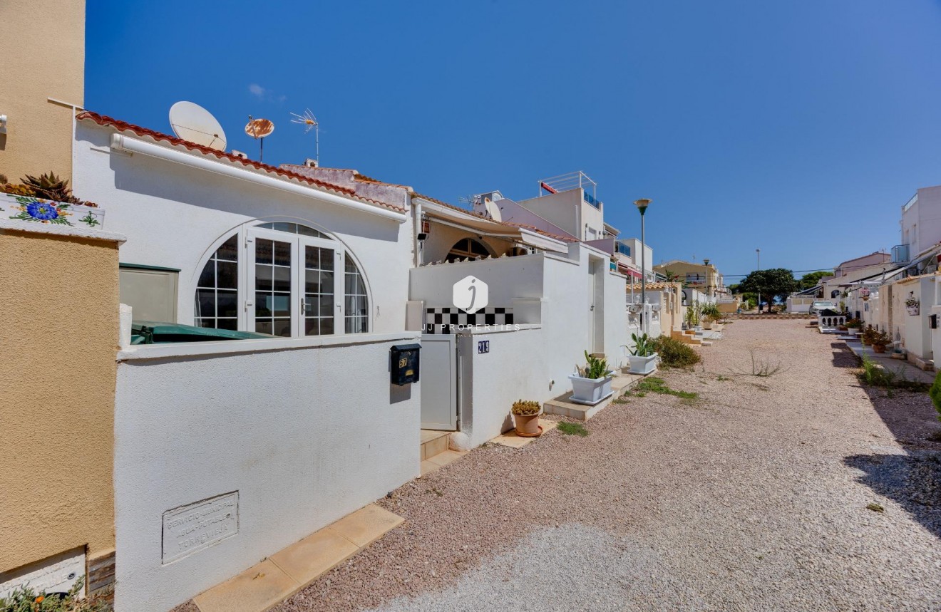 D'occasion - Chalet -
Torrevieja - La Siesta - El Salado - Torreta