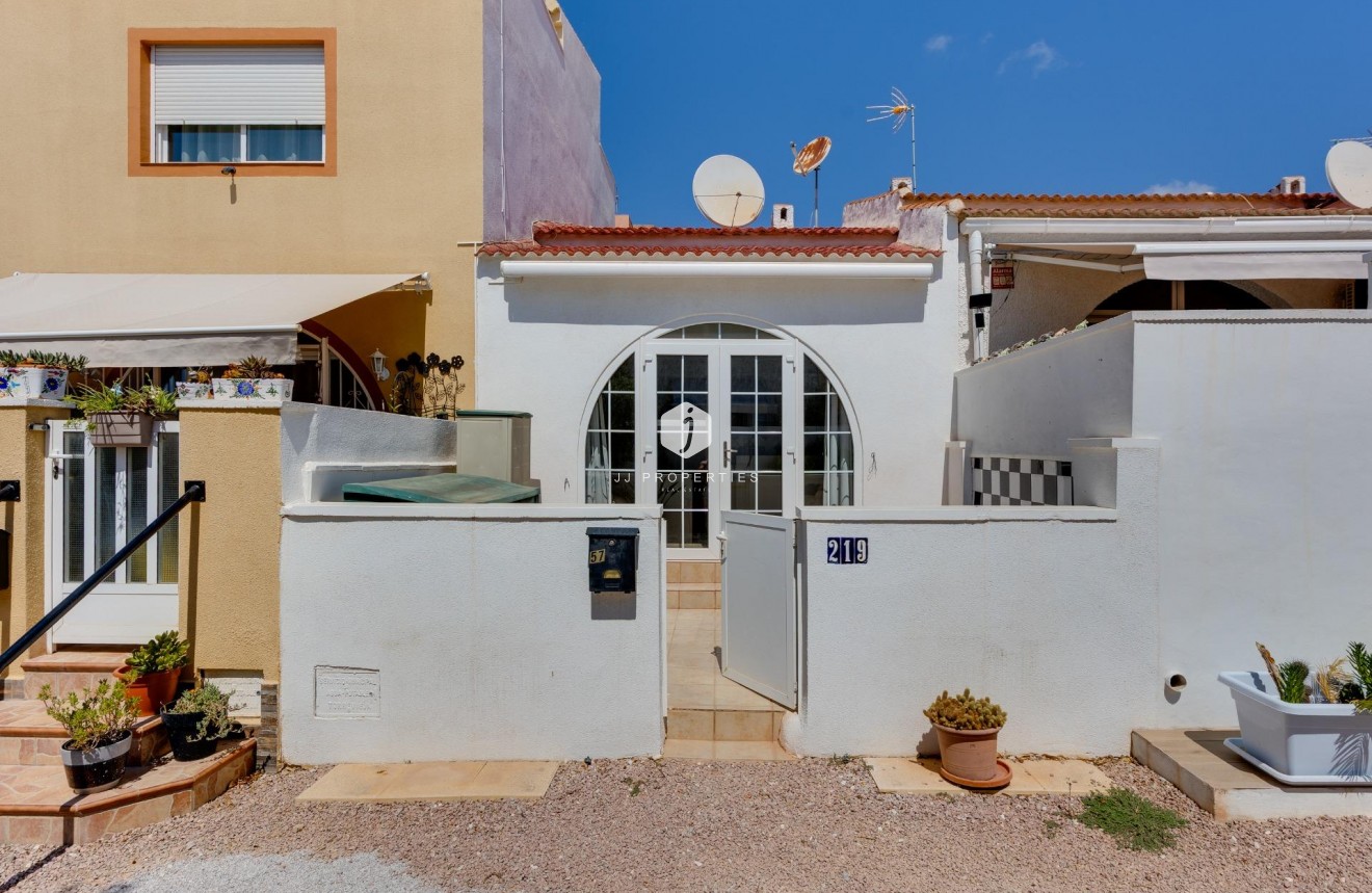 D'occasion - Chalet -
Torrevieja - La Siesta - El Salado - Torreta