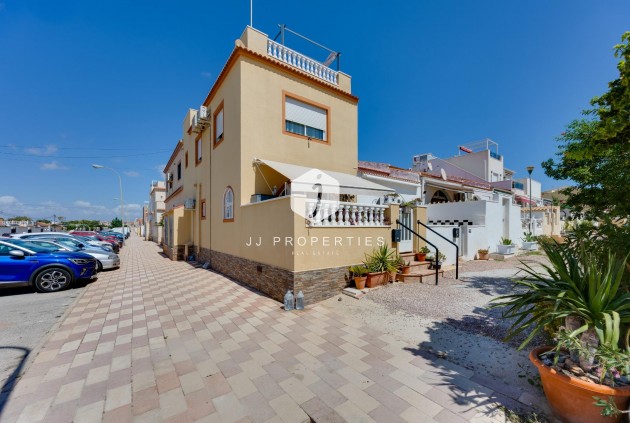 D'occasion - Chalet -
Torrevieja - La Siesta - El Salado - Torreta