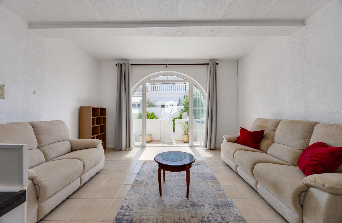 D'occasion - Chalet -
Torrevieja - La Siesta - El Salado - Torreta