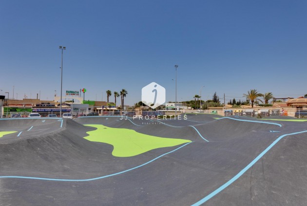 D'occasion - Chalet -
Torrevieja - La Siesta - El Salado - Torreta
