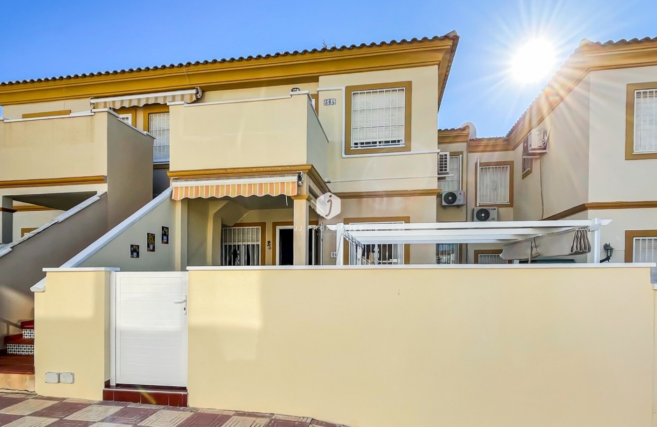 Aus zweiter Hand - Bungalow -
Orihuela Costa - Costa Blanca