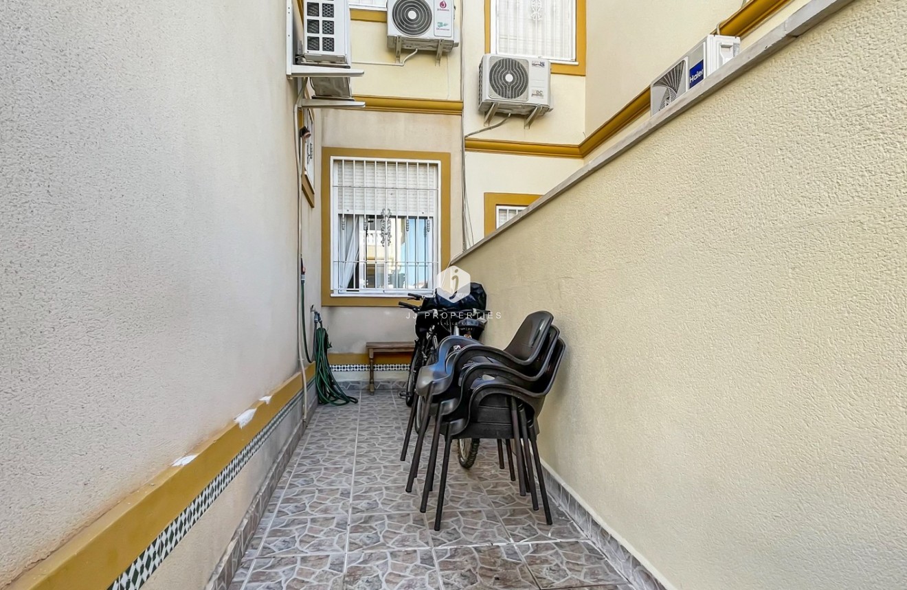 Aus zweiter Hand - Bungalow -
Orihuela Costa - Costa Blanca