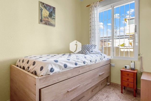 Aus zweiter Hand - Bungalow -
Orihuela Costa - Costa Blanca