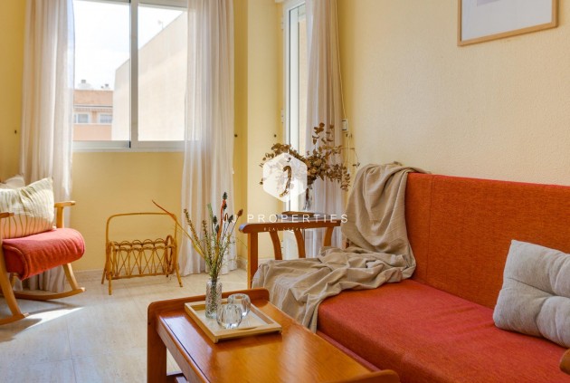 Aus zweiter Hand - Wohnung -
Torrevieja - Playa del Cura