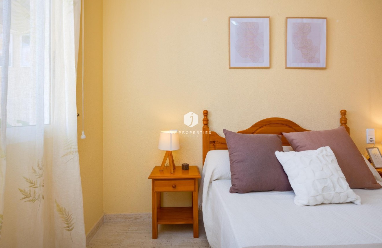 Aus zweiter Hand - Wohnung -
Torrevieja - Playa del Cura