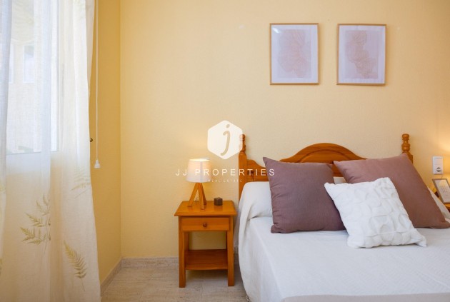 Aus zweiter Hand - Wohnung -
Torrevieja - Playa del Cura