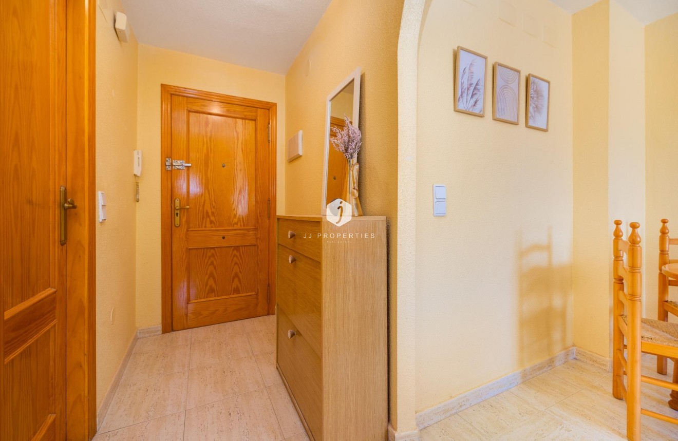 Aus zweiter Hand - Wohnung -
Torrevieja - Playa del Cura