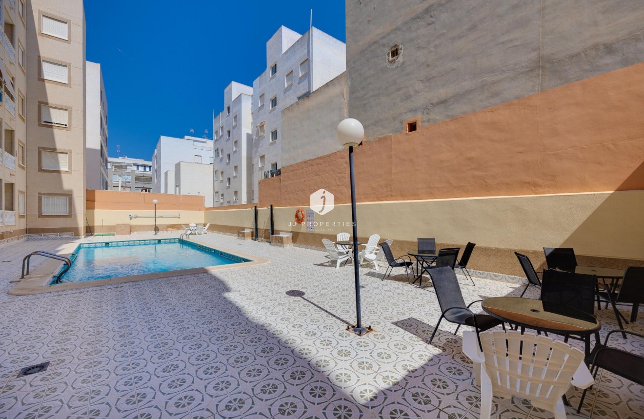 Aus zweiter Hand - Wohnung -
Torrevieja - Playa del Cura