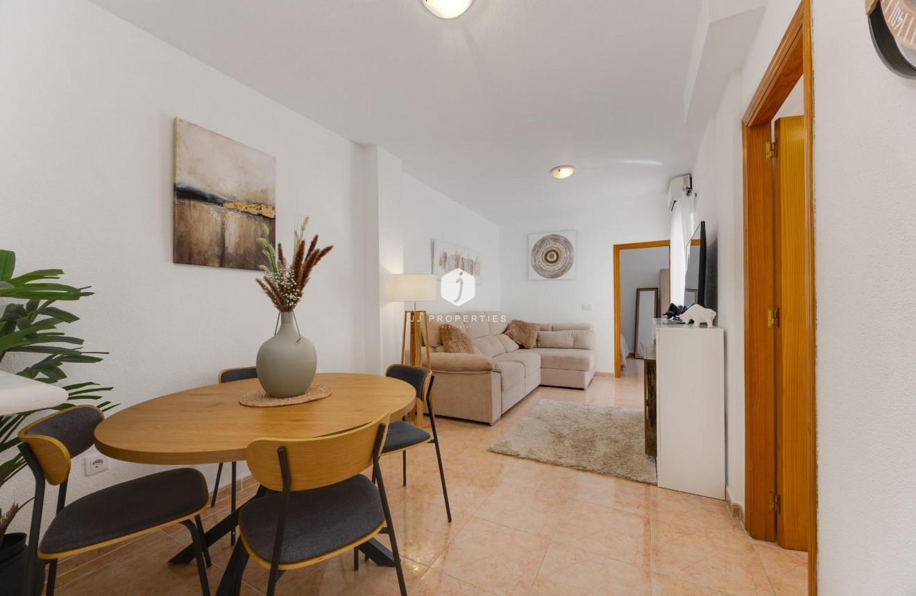 Tweedehands - Appartement / flat -
Torrevieja - Centro