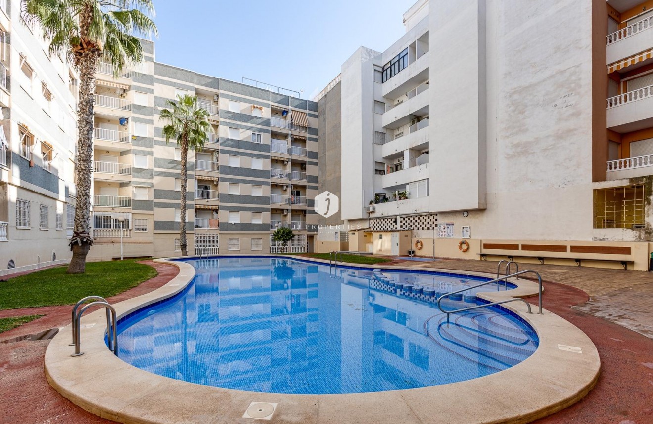 Tweedehands - Appartement / flat -
Torrevieja - Centro