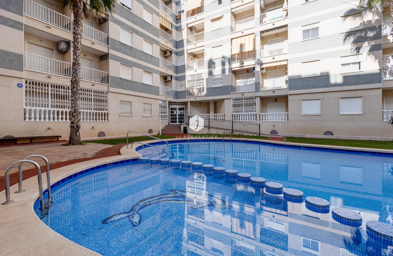 Tweedehands - Appartement / flat -
Torrevieja - Centro