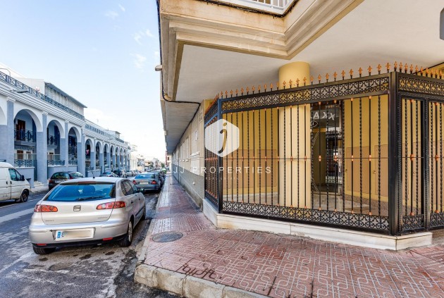 Tweedehands - Appartement / flat -
Torrevieja - Centro