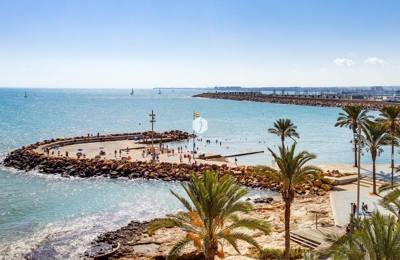 Tweedehands - Appartement / flat -
Torrevieja - Centro