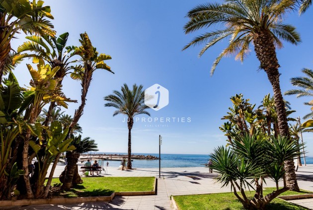 Tweedehands - Appartement / flat -
Torrevieja - Centro