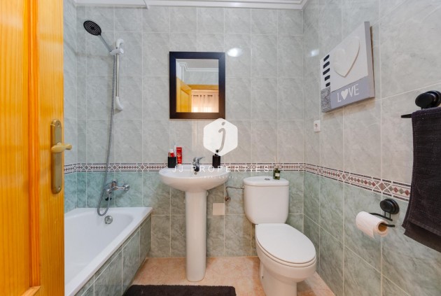 Tweedehands - Appartement / flat -
Torrevieja - Centro