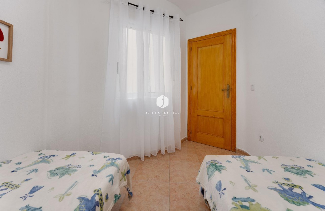 Tweedehands - Appartement / flat -
Torrevieja - Centro