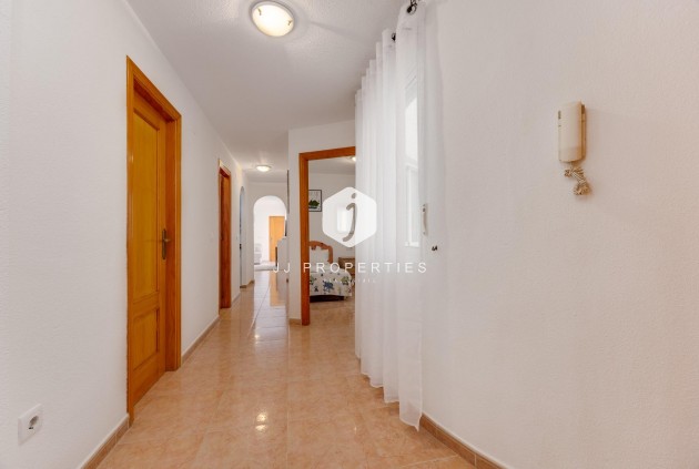 Tweedehands - Appartement / flat -
Torrevieja - Centro