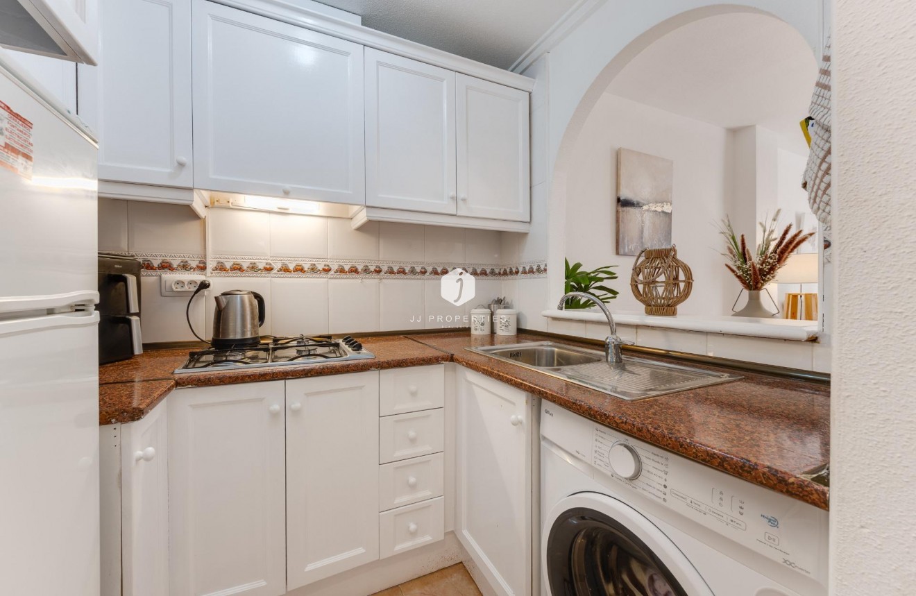 Tweedehands - Appartement / flat -
Torrevieja - Centro