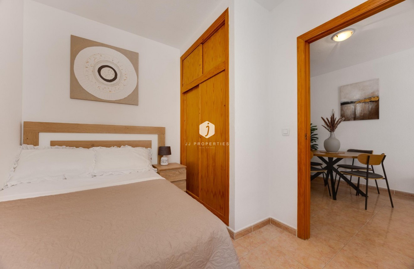 Tweedehands - Appartement / flat -
Torrevieja - Centro