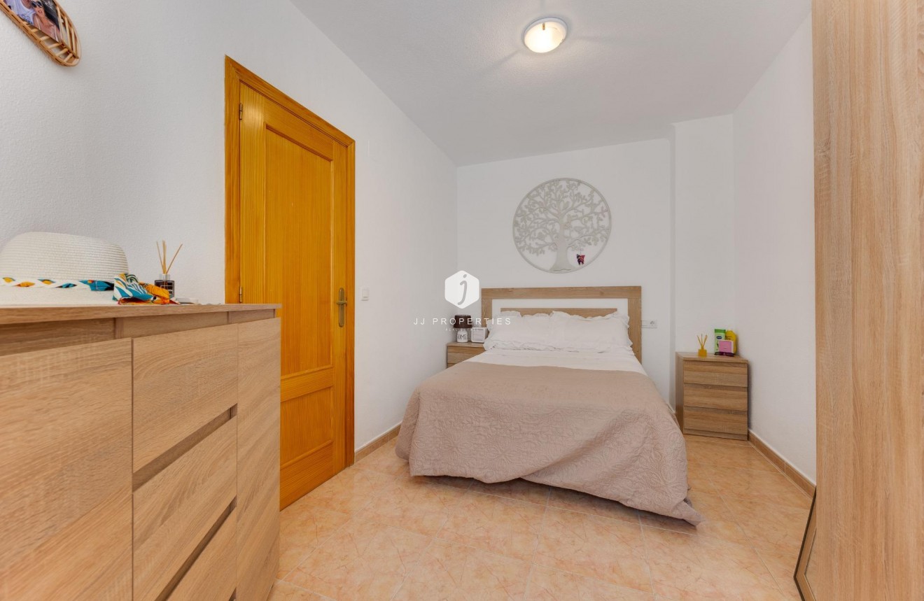 Tweedehands - Appartement / flat -
Torrevieja - Centro