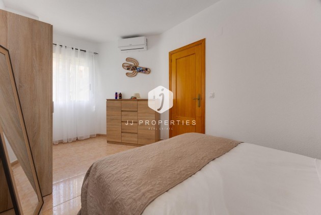 Tweedehands - Appartement / flat -
Torrevieja - Centro